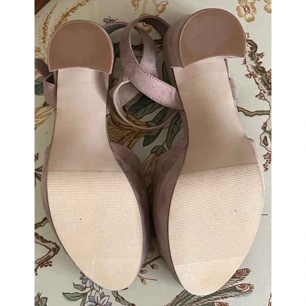 ** BUNDLE SALE 3/$16 ** Madden Girl Tan Platform Heels, Size 8